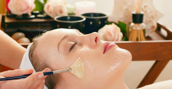 Làm Đẹp Bằng Sữa Ong Chúa Tươi