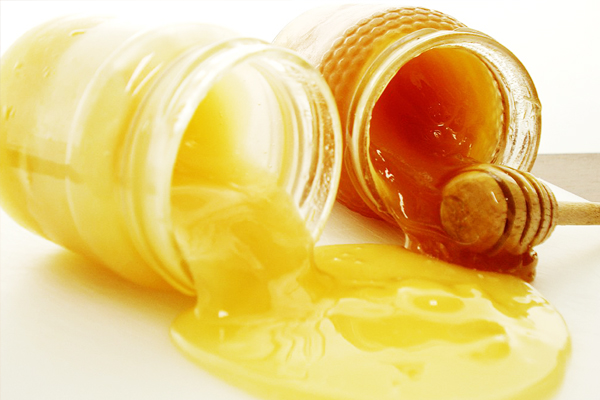 Sữa Ong Chúa Tươi Giá Bao Nhiêu | Loạn Thị Trường Sữa Ong Chúa