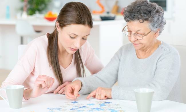 nghiên cứu về nguy cơ mắc bệnh Alzheimer từ lịch sử sinh sản